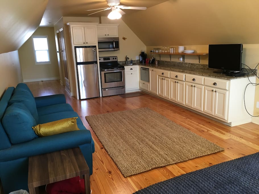 Fully equipped apartment-sized kitchen
