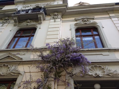 auPremier - contemporary chic in Jugendstil-Villa