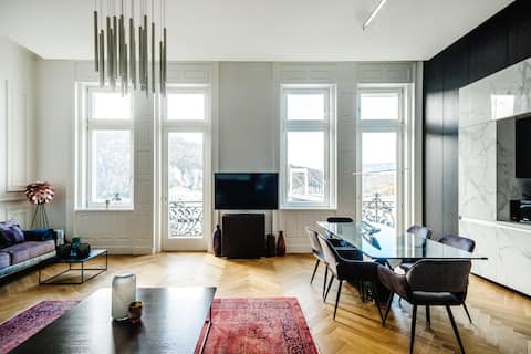 Luxury City Center Dream Home with Stunning View