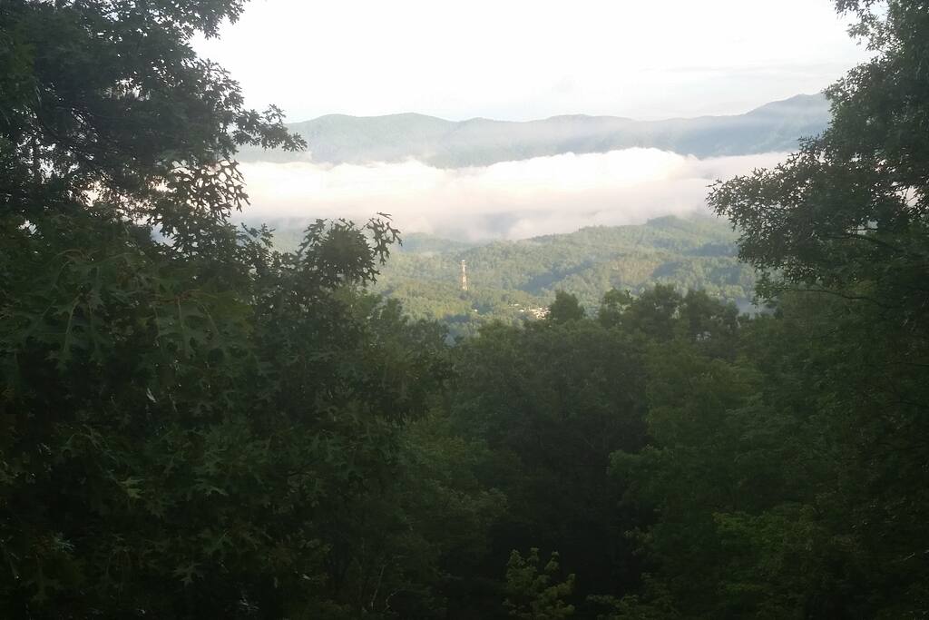 Ridge Top Retreat - Relaxing view