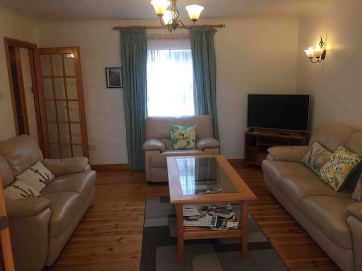 Bright House In Central Lerwick - Lerwick