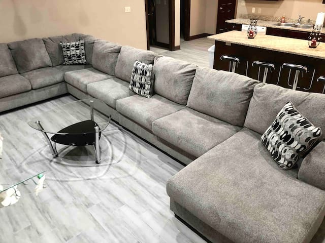 Spacious Condo on Canal & Bourbon