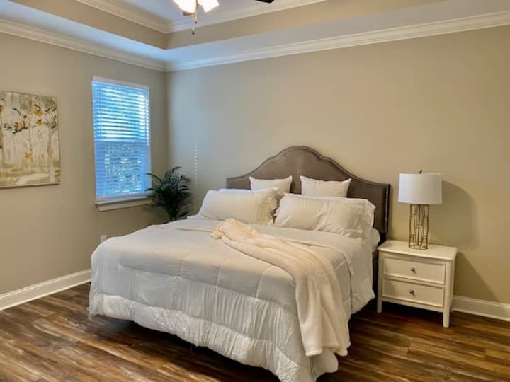 大师级，配备大型步入式衣橱  