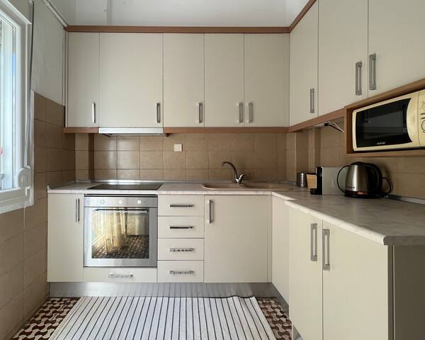 Nomas SKG – 2 Bedroom Stylish Apartment gallery image 4