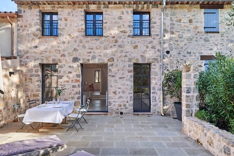 Luxury and charming 18th century house