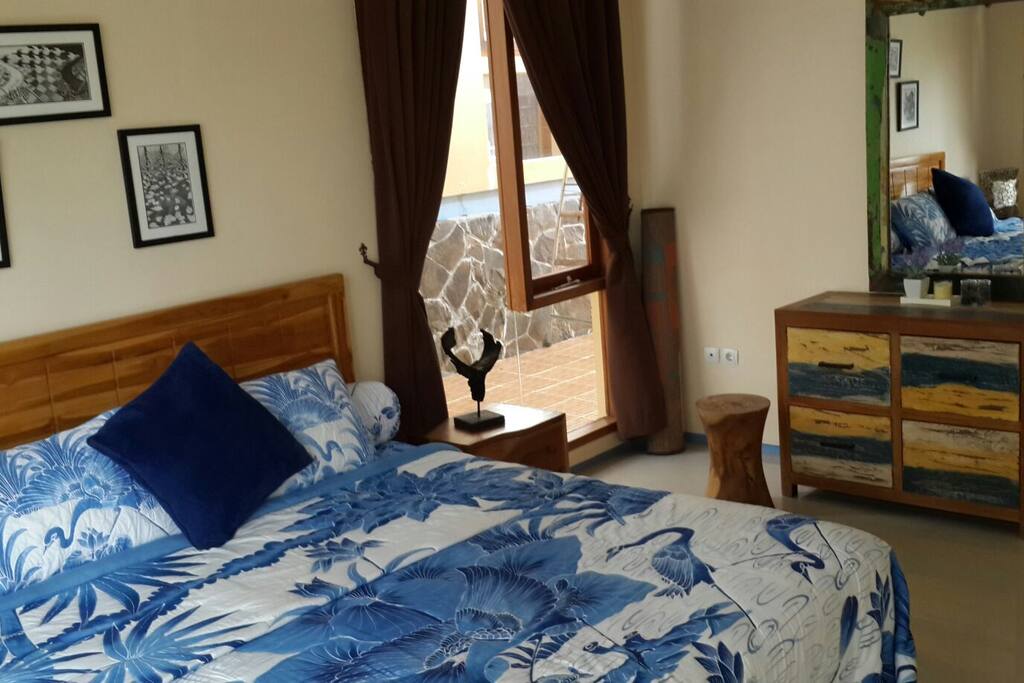 Master Bedroom. king size cozy room