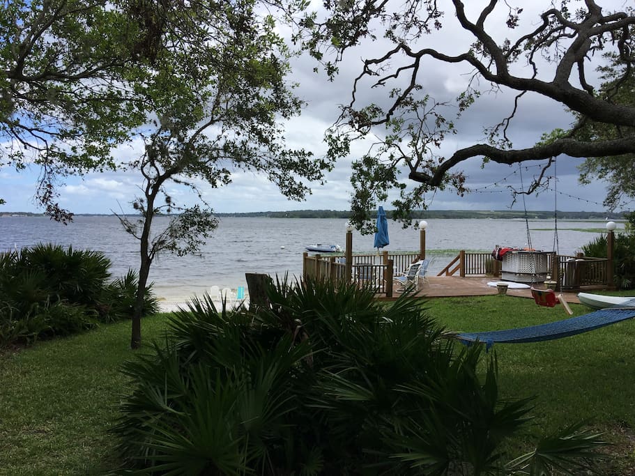 Authentic "Old Florida" on Crooked Lake! Houses for Rent in Babson