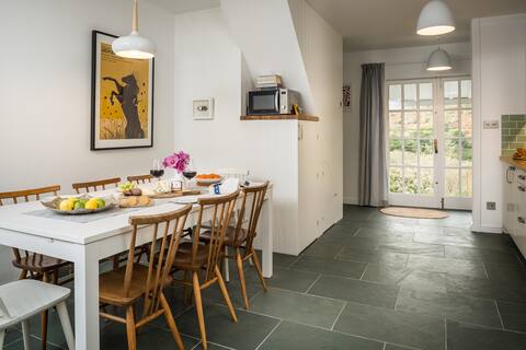 Charming Detached 1930s Cottage edge of Treen
