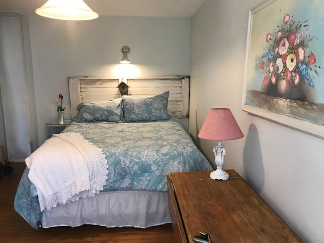 The Newson Suite, Ginger Beer Cottage