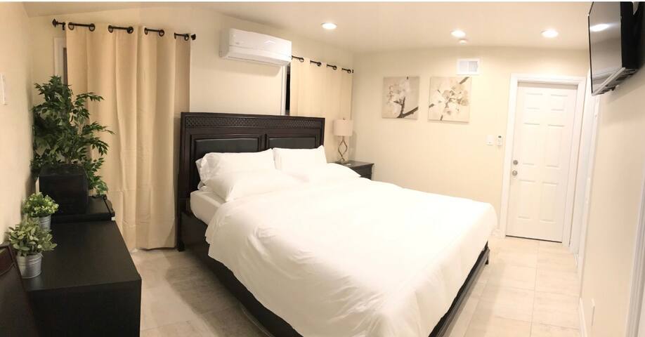 **Cozy room near Disneyland**