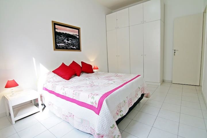 Leblon 2 bedrooms with garage