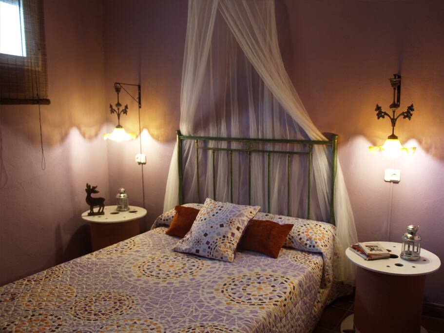 Dormitorio de matrimonio situado en la planta baja.