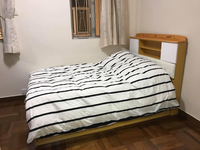 Spacious room - Very well located (Skyline view)