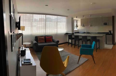 Great Location, Sunny  & Comfortable Remodeled Apt