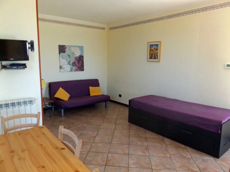 Area notte con due divani letto