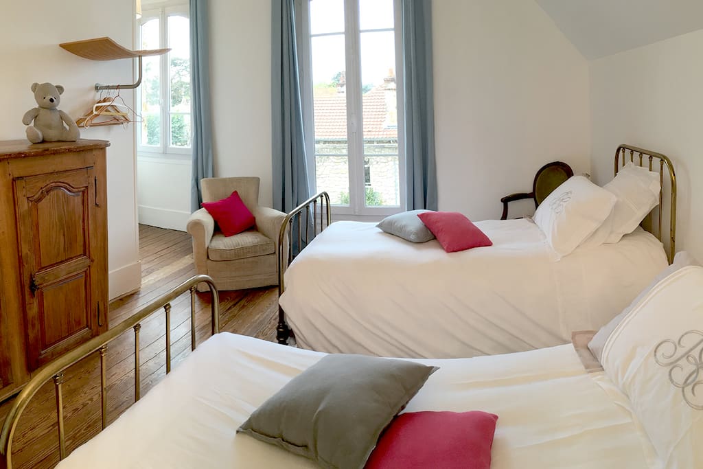 “WHITE“ Bedroom