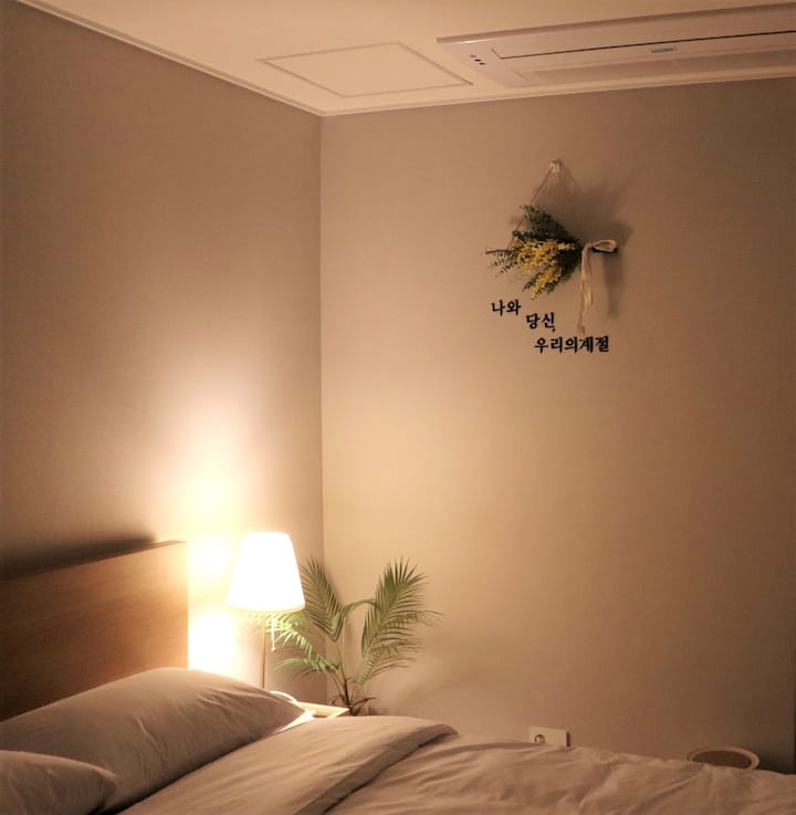 与您共度的每个季节都是 
我是真诚的……
简直就是爱……
用不变的爱情更强大♡