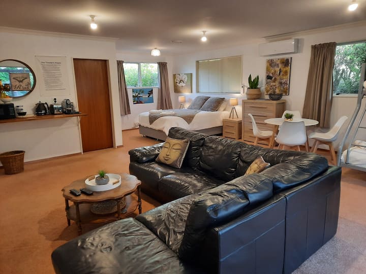 Guest suite in Picton · ★4.85 · Studio · 3 beds · 1 private bath