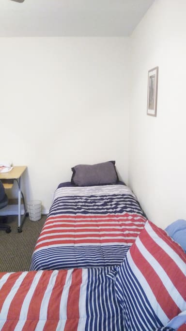 Shared Room. Twin or Queen Size Bed.