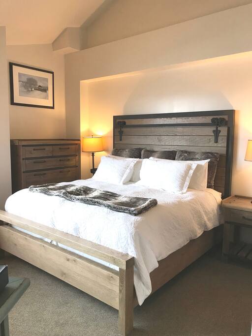 Master King bedroom with new 43" 4K smart Samsung TV and new bedroom suite, furnishings and mattress.
