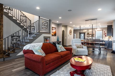 Successful Airbnb property: the Wheelhouse on Main -home away from home in Helena