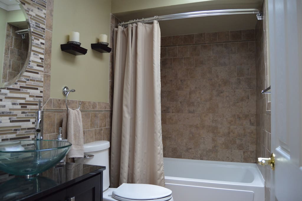 Full Bathroom
