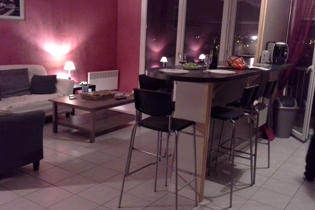 vue sur bordeaux le soir, ambiance