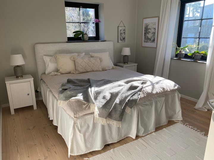 Spálňa s manželskou posteľou