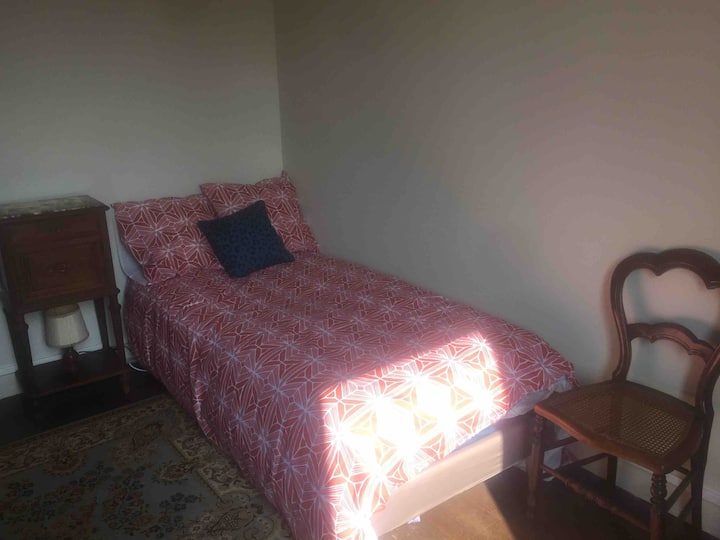 غرفة النوم 2