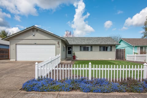 Salem AC 3 br/2ba Quiet Comfy All The Comforts