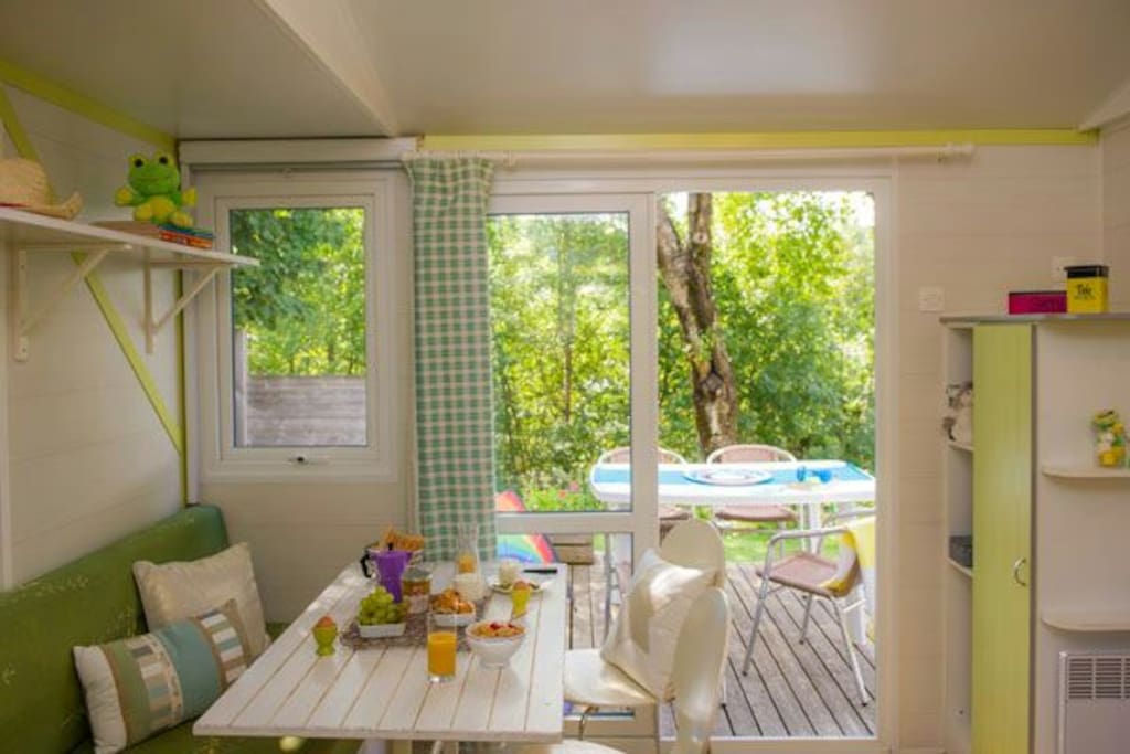 pièce principale accès direct terrasse vue imprenable