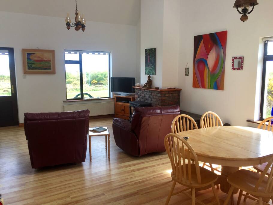 The sitting/dining room