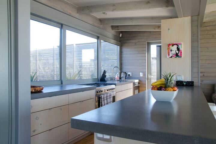 Amazing home on the beach in Klein Slangkop gallery image 4