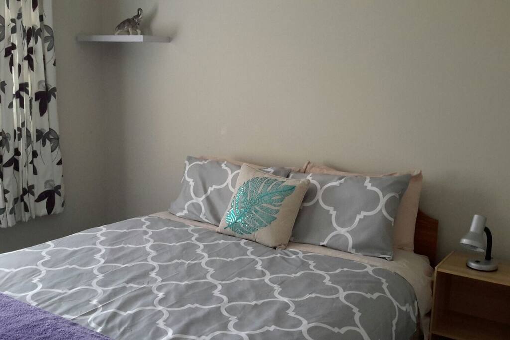 Queen bed