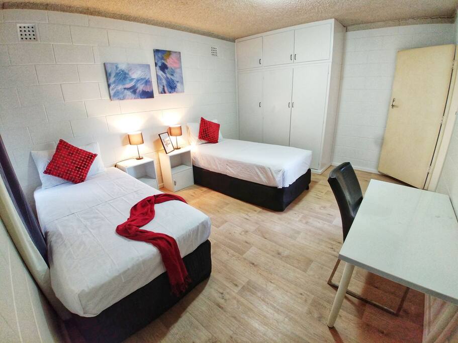 Big bedroom with private balcony. For friends and siblings, the king-size bed can be separated into 2 single beds.
