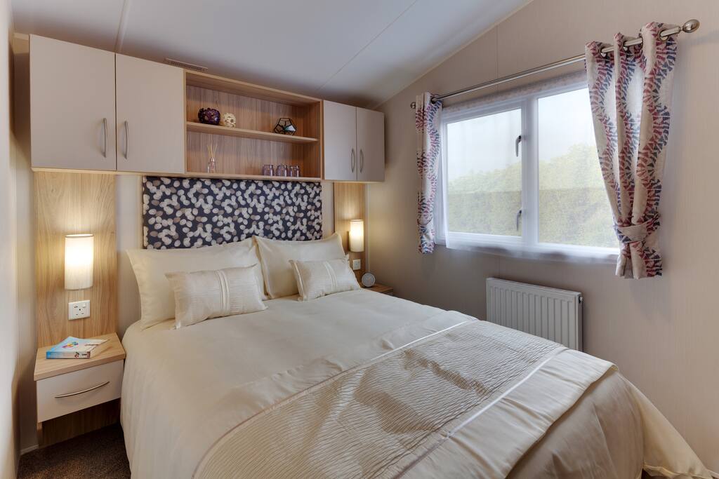 Please note, bedrooms were not equipped when this property was photographed, so this image is from the manufacturer.