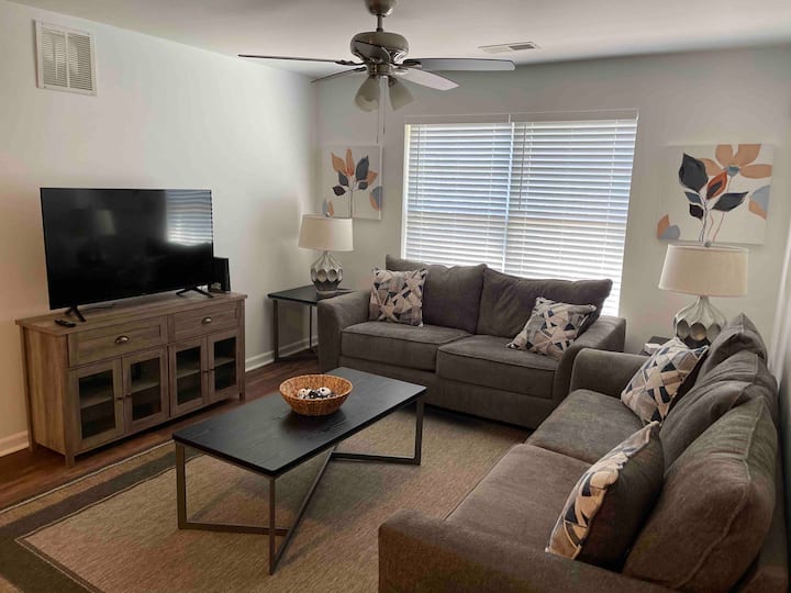 Southside Suite Living, Spacious 2bedroom/2bath - 塔拉哈西