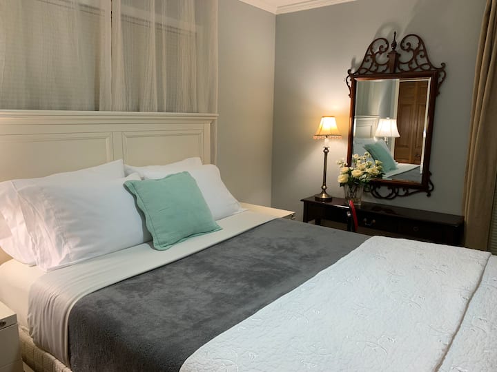 Удобно легло със собствен скрин