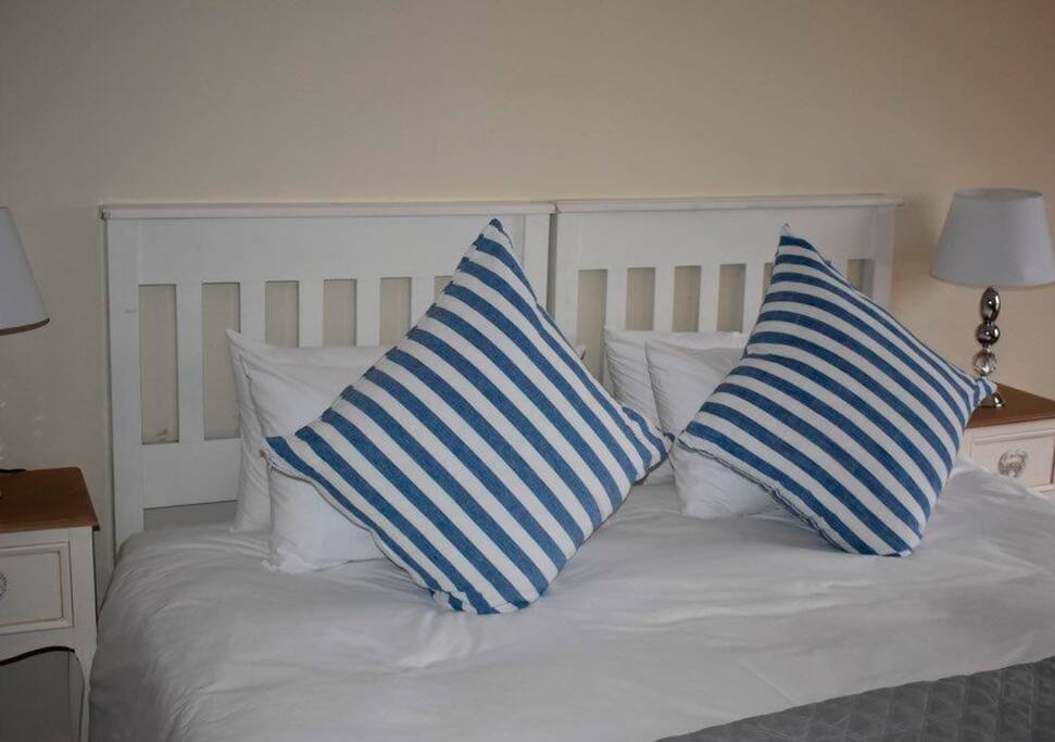 Another bedroom