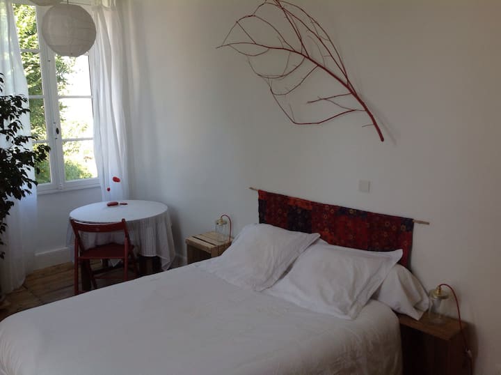Chambre Lumineuse + Pt Déjeuner/ Cahors Centre - Cahors