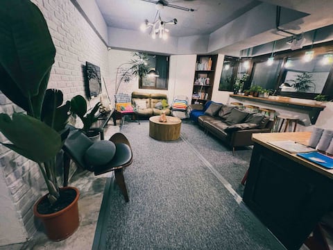 ① Shandao Temple MRT 1 min Le Passage Hostel 7 beds 5 bathrooms | Ximending | Huashan Cultural and C