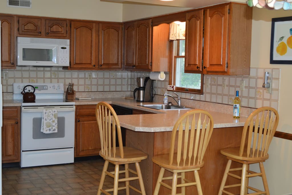 Large Kitchen; fridge has ice maker