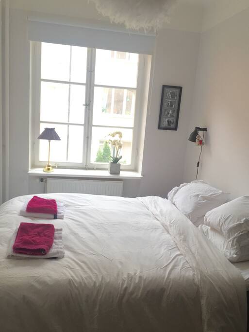 Bedroom with a bed for 2