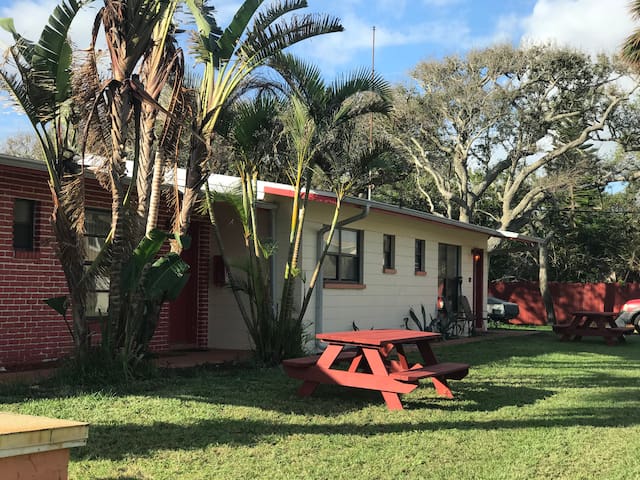 Cocoa Beach Condo Next To The Ocean Unit 1