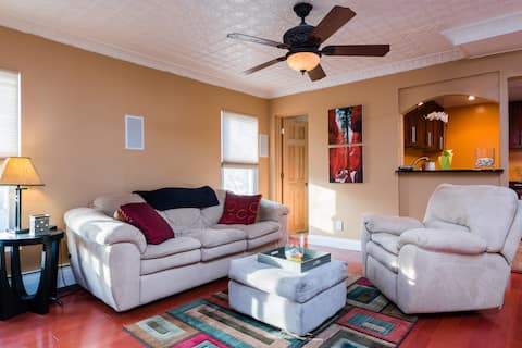 Top Airbnb: Beautiful modern unit, feels like home! in Troy