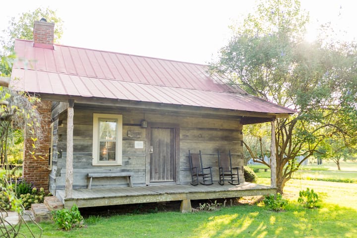 Cotton Gin Cabin Bed & Breakfast