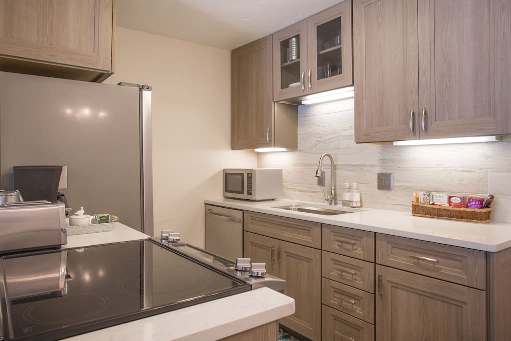 All new GE appliances appoint the beautiful and functional kitchen.