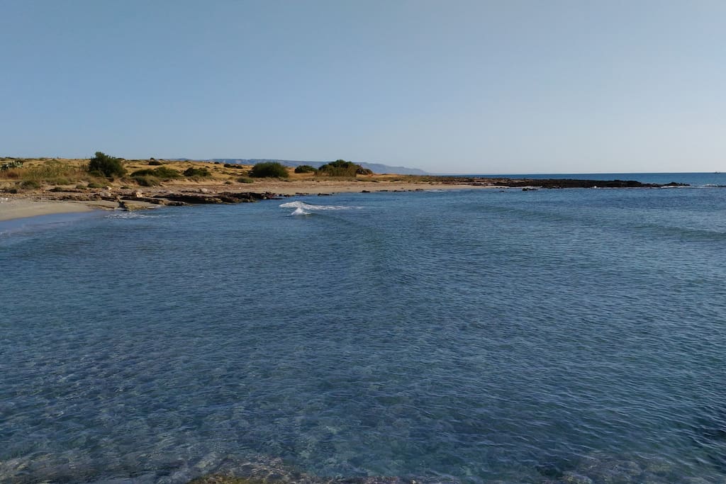 spiaggetta a 100metri dall'appartamento