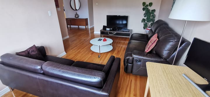 4 Minutes From Subway! - Montreal