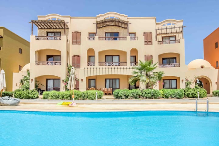 Lesley And Haitham managed Airbnb listing 1